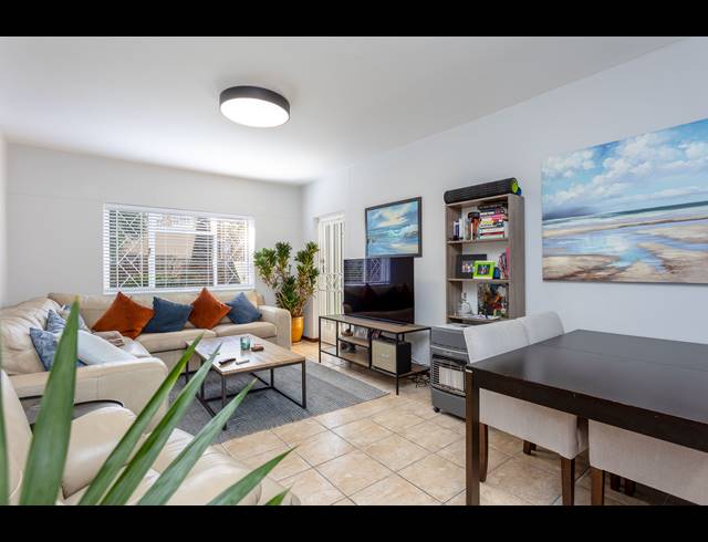2 BEDROOM APARTMENT FOR SALE IN WYNBERG UPPER